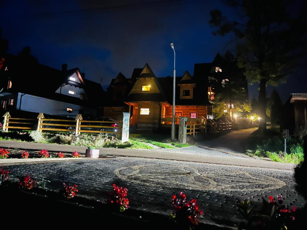 Villa Lobrotno Gazdzina - Goralska Chalupa Na Wylacznosc à Bukowina Tatrzańska Extérieur photo