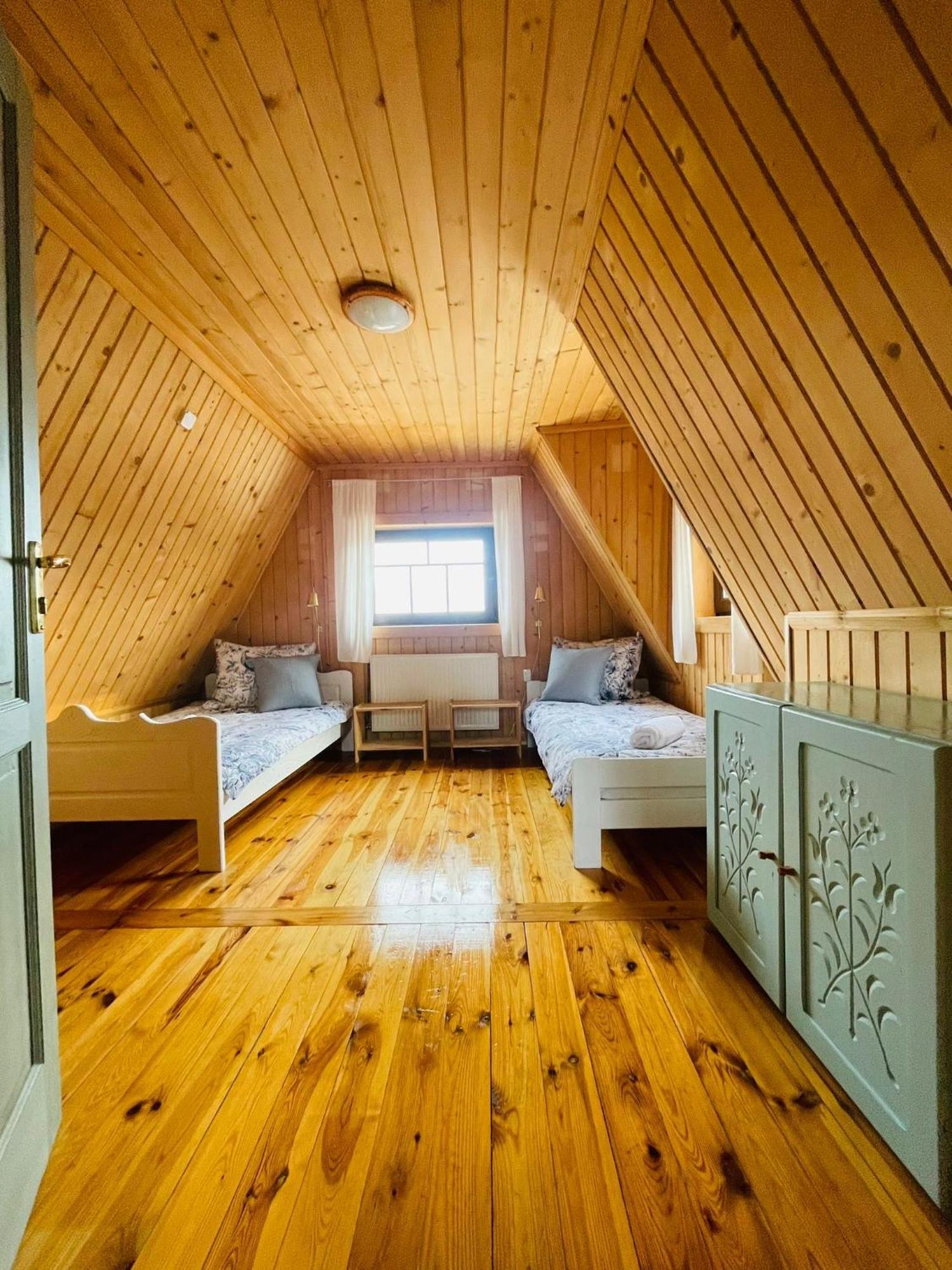 Villa Lobrotno Gazdzina - Goralska Chalupa Na Wylacznosc à Bukowina Tatrzańska Extérieur photo